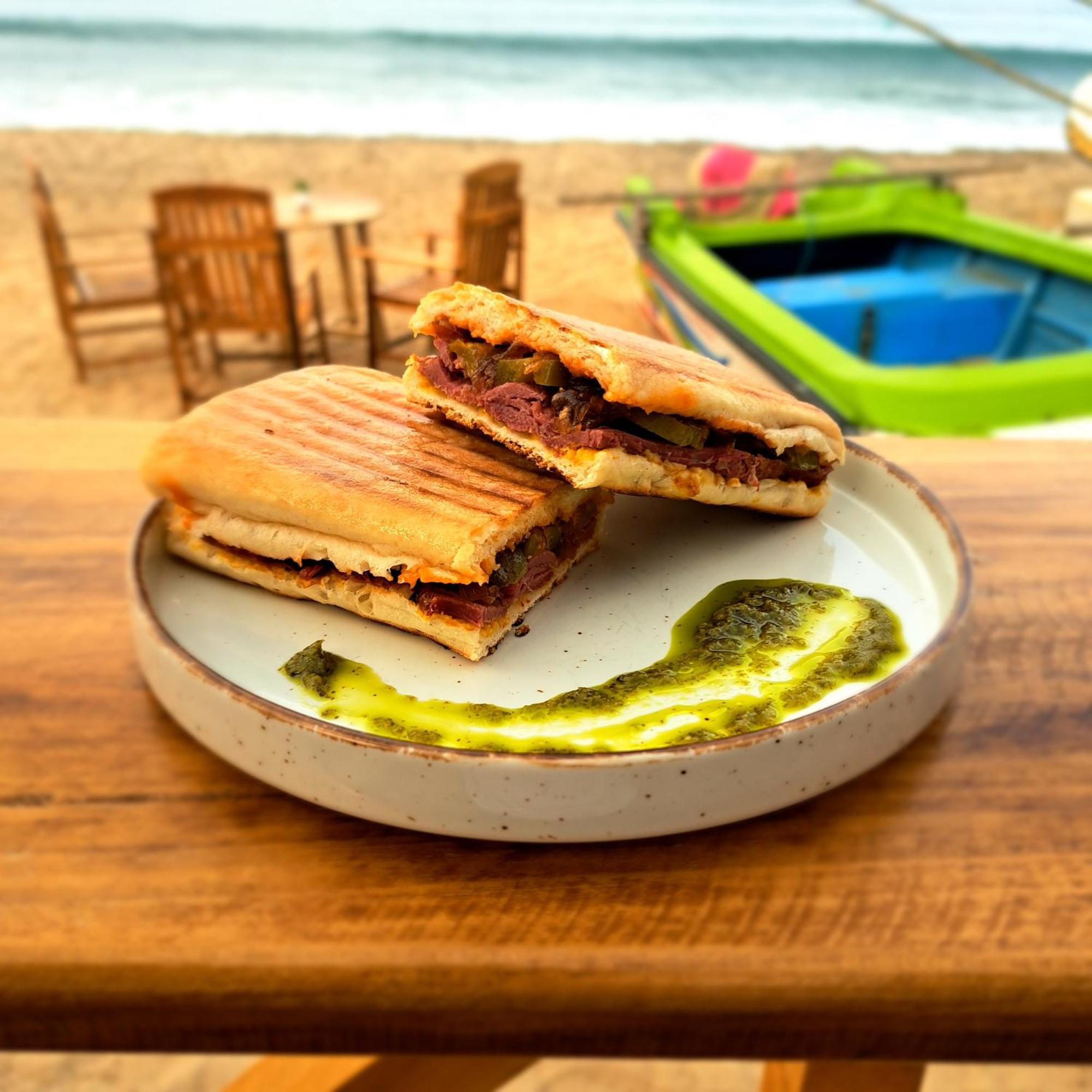 Etnico Surf Resort Arugam Bay Luaran gambar