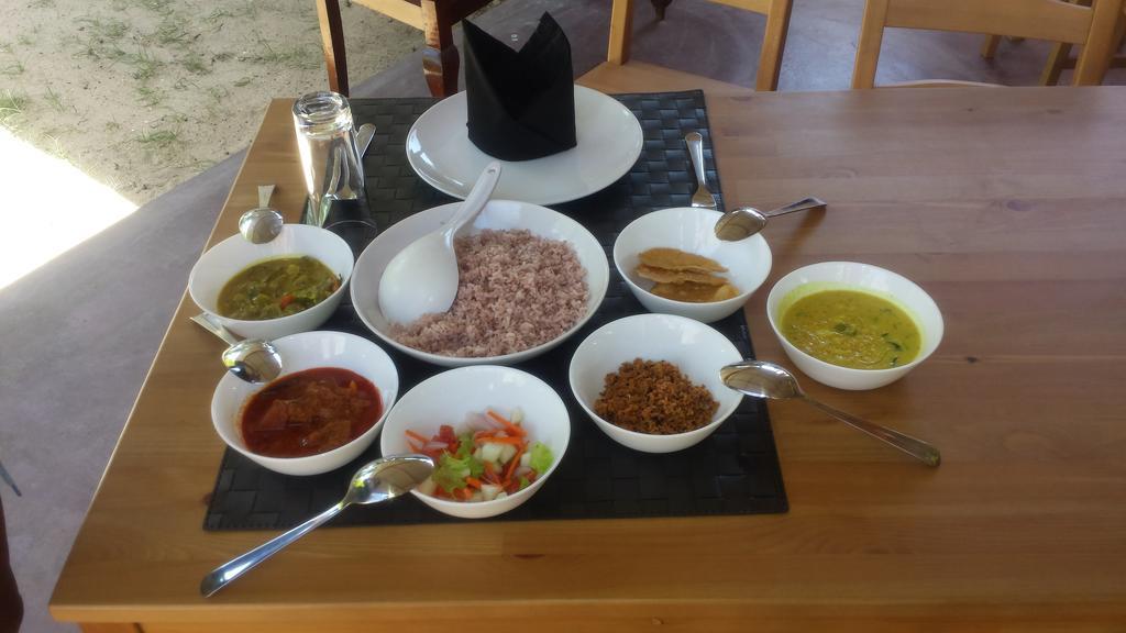 Etnico Surf Resort Arugam Bay Luaran gambar